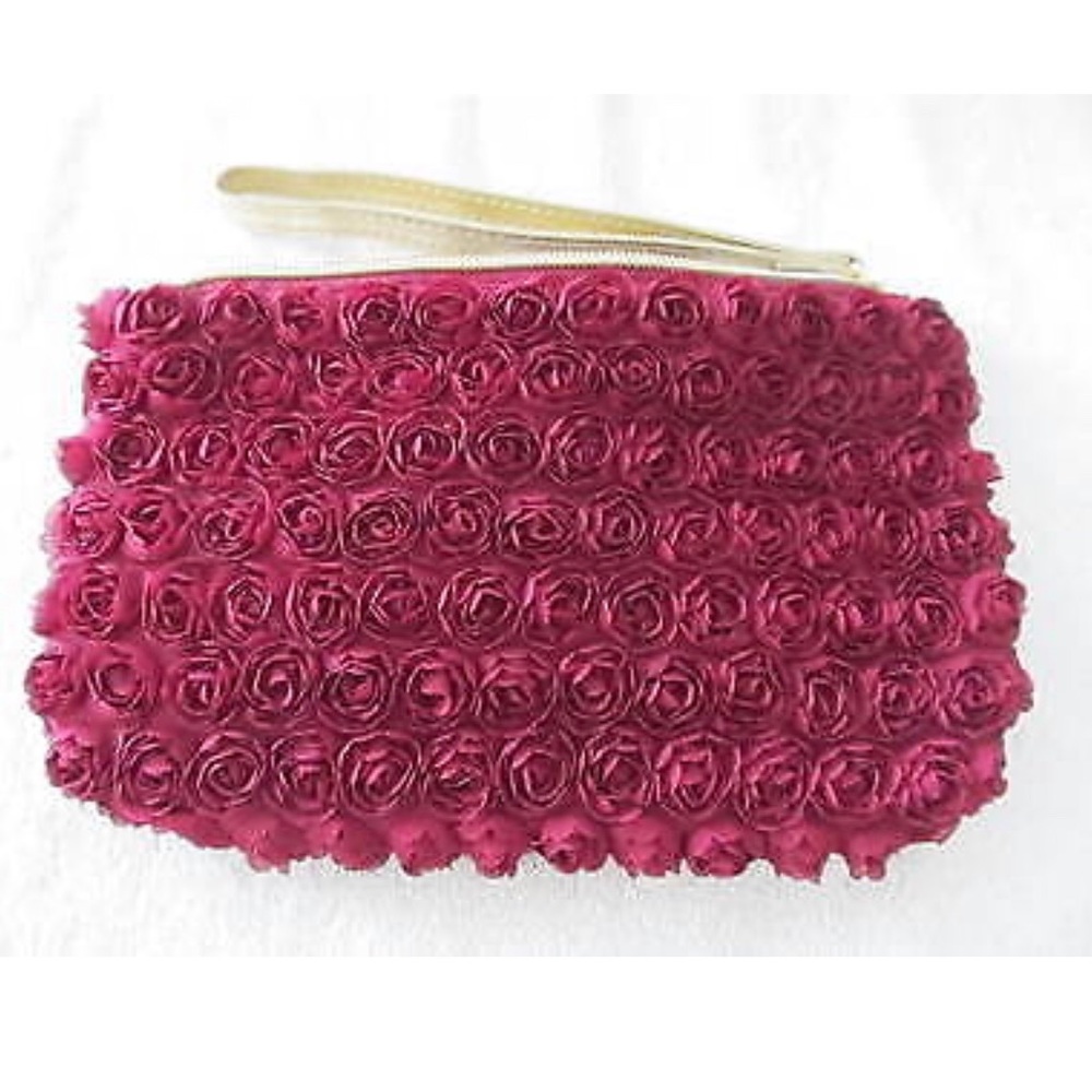 ✴️3/$15 FINAL SALE Neiman Marcus Rosette Wristlet